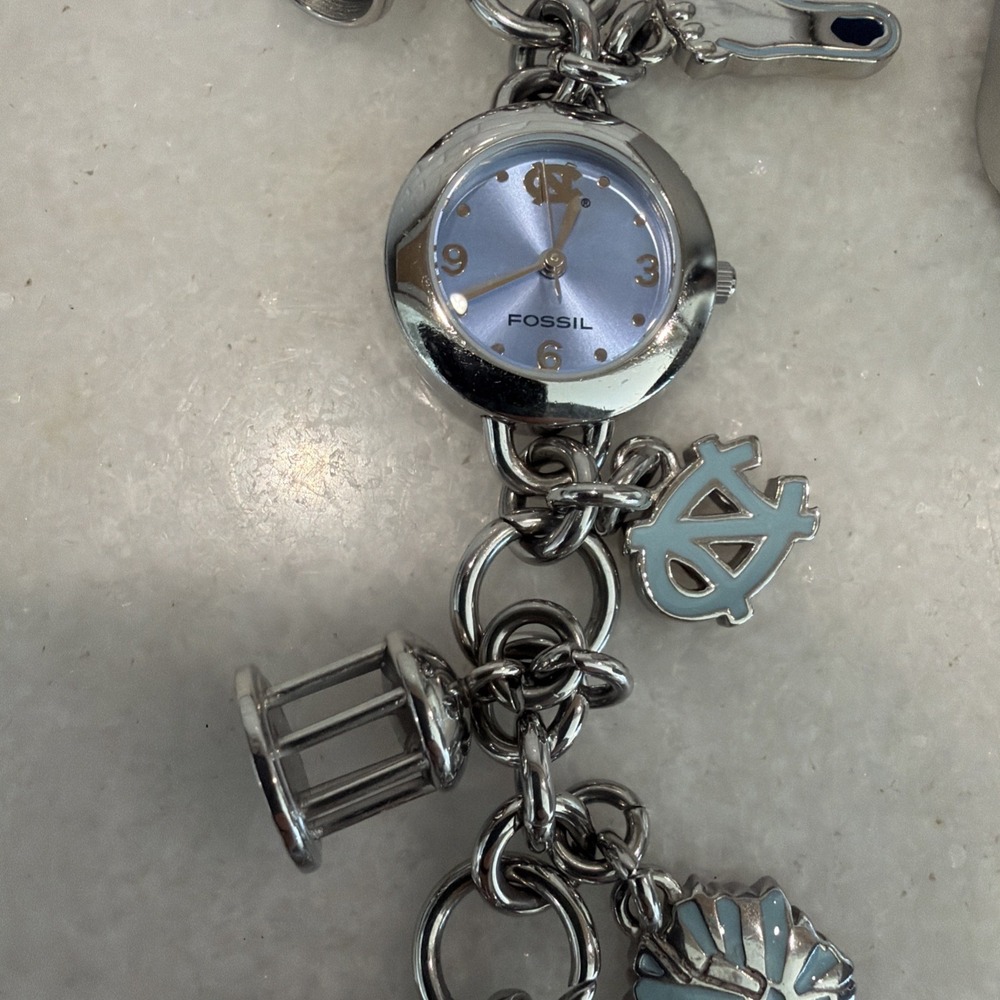 Fossil UNC Charm Bracelet Watch Tar Heels NWT - Picture 4 of 14